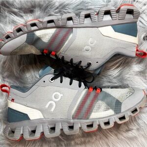 On Running Women’s Athletic Shoes in Gray and Red